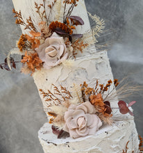 Load image into Gallery viewer, Rustic style cake flowers for 3 tier cake
