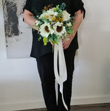 Load image into Gallery viewer, White sunflowers bridal bouquet &amp; buttonhole – Elopement set
