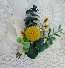 Load image into Gallery viewer, White sunflowers bridal bouquet &amp; buttonhole – Elopement set
