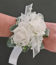 Load image into Gallery viewer, Everlasting flowers School formal / wedding corsage white  &amp;  green
