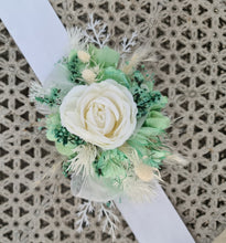 Load image into Gallery viewer, Everlasting flowers mint green corsage - School formal / Wedding
