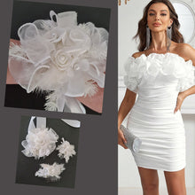 Load image into Gallery viewer, Everlasting flowers / pearls School formal Set - Corsage, buttonhole &amp; hair comb
