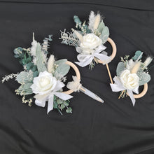 Load image into Gallery viewer, Everlasting flowers - triple cake toppers / rings - neutral &amp; green incl Mr &amp; Mrs sign
