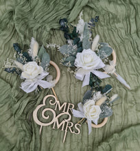 Load image into Gallery viewer, Everlasting flowers - triple cake toppers / rings - neutral &amp; green incl Mr &amp; Mrs sign
