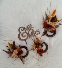 Load image into Gallery viewer, Preserved flowers - triple cake toppers / rings - rustic orange incl Mr &amp; Mrs sign
