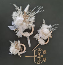 Load image into Gallery viewer, Preserved flowers - triple cake toppers / rings - White &amp; gold w roses incl Mr &amp; Mrs sign
