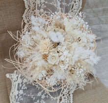 Load image into Gallery viewer, Boho Neutral Everlasting flowers Bridal bouquet &amp; buttonhole - Elopement Set
