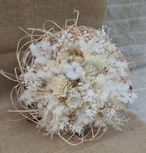 Load image into Gallery viewer, Boho Neutral Everlasting flowers Bridal bouquet &amp; buttonhole - Elopement Set
