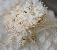 Load image into Gallery viewer, Boho Neutral Everlasting flowers Bridal bouquet &amp; buttonhole - Elopement Set
