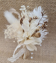 Load image into Gallery viewer, Boho Neutral Everlasting flowers Bridal bouquet &amp; buttonhole - Elopement Set
