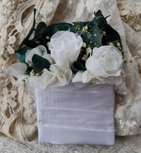 Load image into Gallery viewer, Everlasting Groom&#39;s pocket flowers w mini preserved roses - dark green &amp; white
