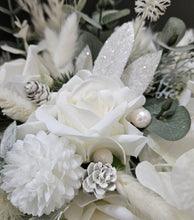 Load image into Gallery viewer, White &amp; green Elopement Set – Bouquet and buttonhole
