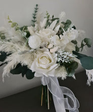 Load image into Gallery viewer, White &amp; green Elopement Set – Bouquet and buttonhole
