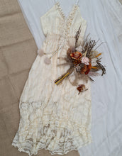 Load image into Gallery viewer, Everlasting flowers rustic orange &amp; blush Elopement set - Bridal bouquet and buttonhole
