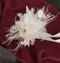 Load image into Gallery viewer, Preserved flowers boho corsage in neutral – School formal / wedding
