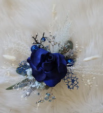 Load image into Gallery viewer, Floral cake topper in blue, green &amp; white with the glitter
