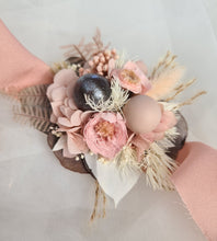 Load image into Gallery viewer, Preserved flowers dusty &amp; blush pink corsage &amp; buttonhole - School formal / wedding
