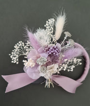 Load image into Gallery viewer, Preserved flowers - triple cake toppers / rings – violet, purple &amp; silver
