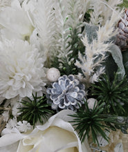 Load image into Gallery viewer, Winter / Christmas vibe bouquet and buttonhole - elopement set
