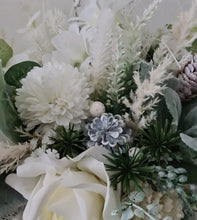 Load image into Gallery viewer, Winter / Christmas vibe bouquet and buttonhole - elopement set
