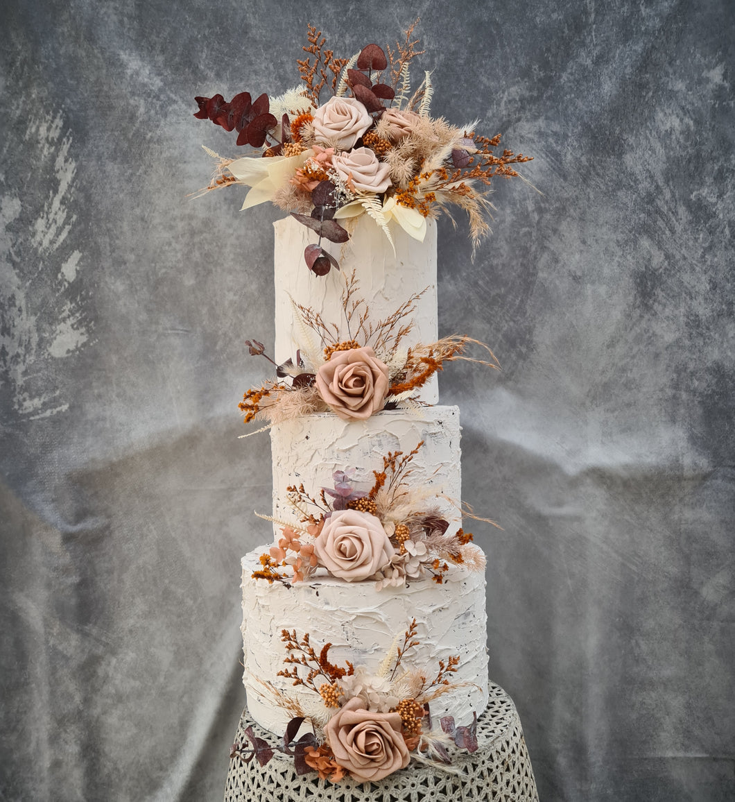 Everlasting rustic flowers for 3 tier cake