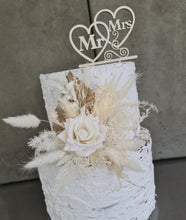 Load image into Gallery viewer, Wedding cake - Neutral cake topper with champagne gold palm spear
