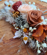 Load image into Gallery viewer, X - Mother of the bride preserved shoulder corsage
