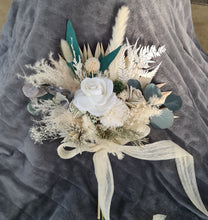 Load image into Gallery viewer, X - Everlasting bridesmaids bouquets  - green &amp; neutral
