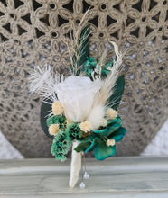 Load image into Gallery viewer, X - Emerald &amp; neutral buttonholes / buttonpins
