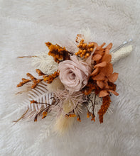 Load image into Gallery viewer, Preserved flowers wedding buttonholes
