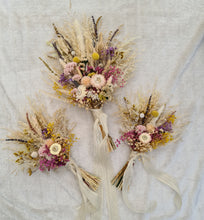 Load image into Gallery viewer, Dry &amp; preserved flowers bridal &amp; bridesmaids bouquets
