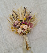 Load image into Gallery viewer, Dry &amp; preserved flowers bridal &amp; bridesmaids bouquets
