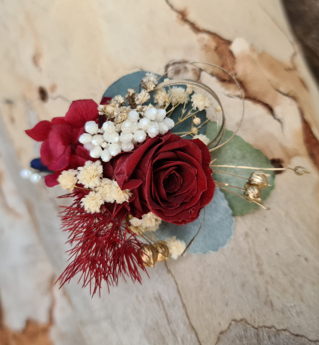 Groom & groomsmen buttonholes w mini preserved roses