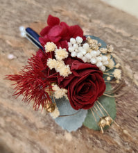 Load image into Gallery viewer, Groom &amp; groomsmen buttonholes w mini preserved roses
