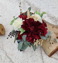 Load image into Gallery viewer, Everlasting bridesmaids bouquets - burgundy
