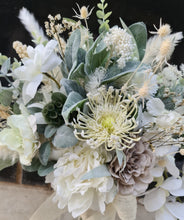 Load image into Gallery viewer, Bridal Bouquet green &amp; white
