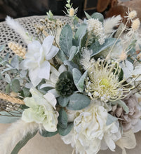 Load image into Gallery viewer, Bridal Bouquet green &amp; white
