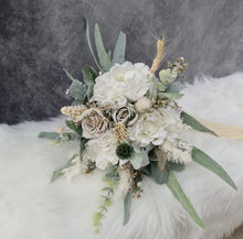 Load image into Gallery viewer, Bridesmaids bouquets - green &amp; white
