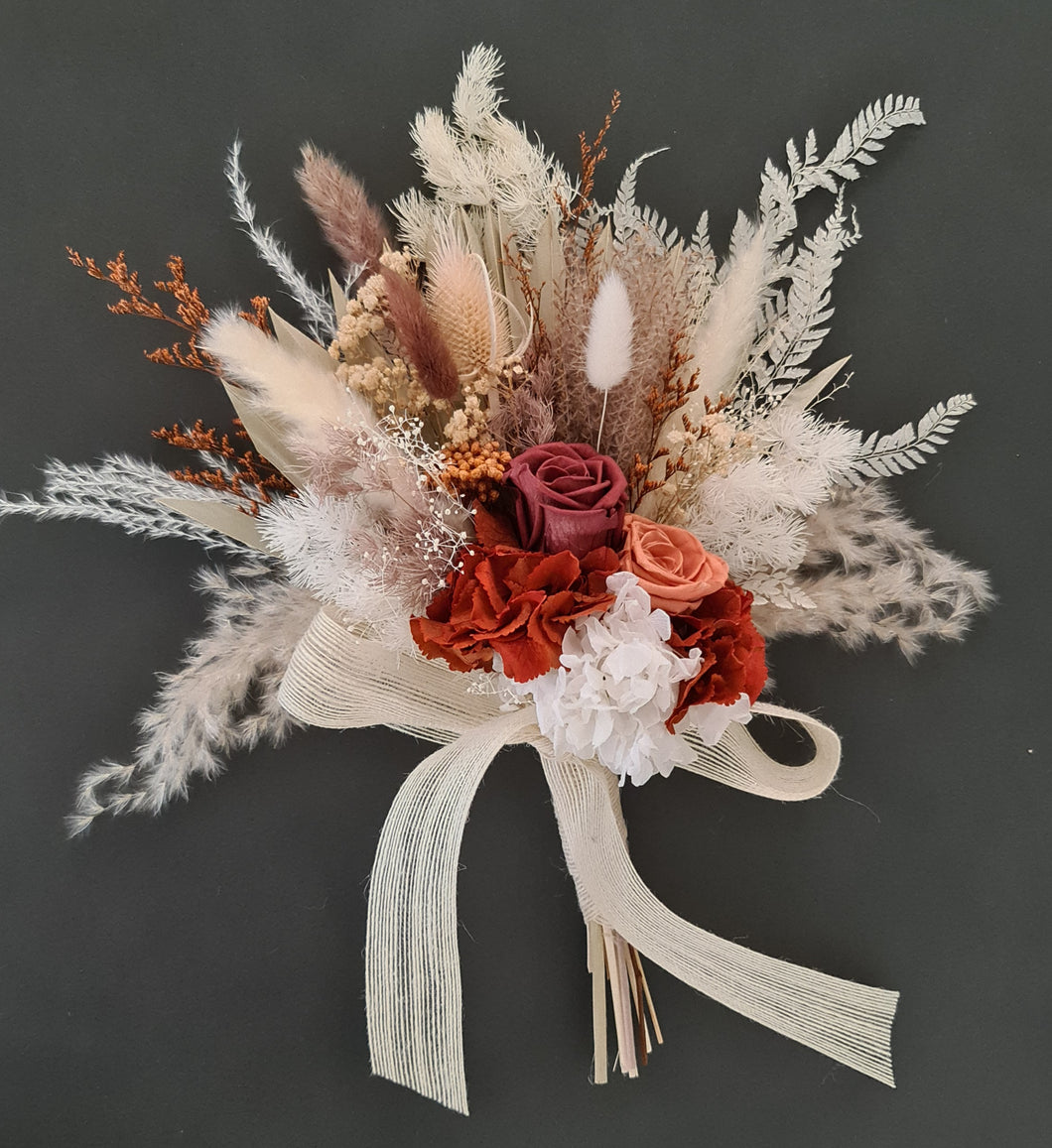 Everlasting flowers bridesmaids bouquets rustic style