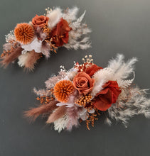 Load image into Gallery viewer, Mother of the bride &amp; groom shoulder corsages - rustic
