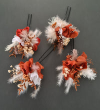 Load image into Gallery viewer, Everlasting flowers bobby pins - rustic
