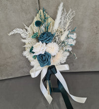 Load image into Gallery viewer, Bridesmaids bouquets in green
