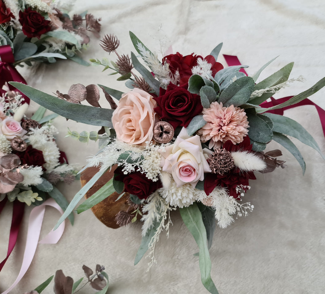 Bridesmaids bouquets burgundy & green