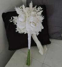 Load image into Gallery viewer, Bridesmaids bouquets long stem - White
