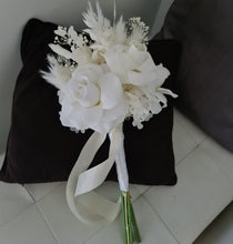 Load image into Gallery viewer, Bridesmaids bouquets long stem - White
