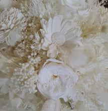 Load image into Gallery viewer, Bridal bouquet fully preserved Large
