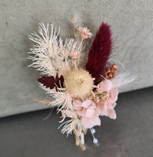 Load image into Gallery viewer, Everlasting buttonholes burgundy &amp; pink
