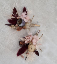 Load image into Gallery viewer, Everlasting buttonholes burgundy &amp; pink
