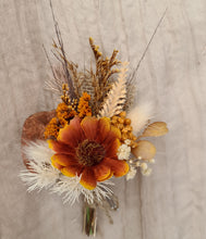 Load image into Gallery viewer, Everlasting flowers rustic buttonholes
