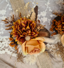 Load image into Gallery viewer, Rustic wedding corsages
